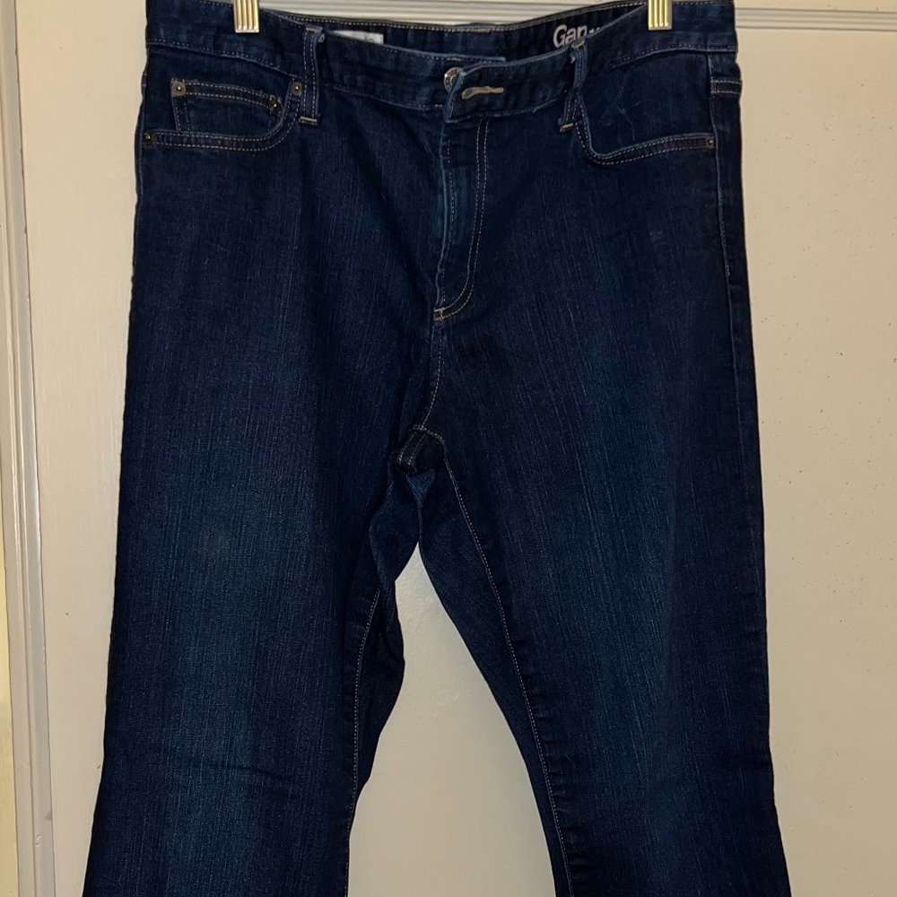 MAKE AN OFFER on this pair of Gap 1969 Curvy Jeans